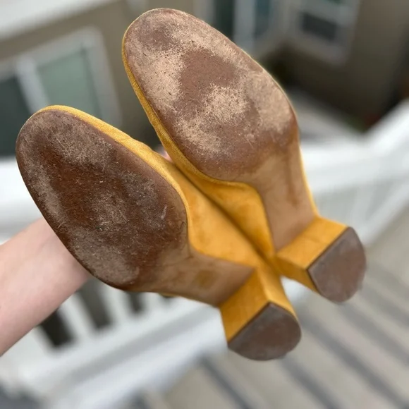 Everlane Mustard Yellow Suede Block Heel Mules - Picture 11 of 11
